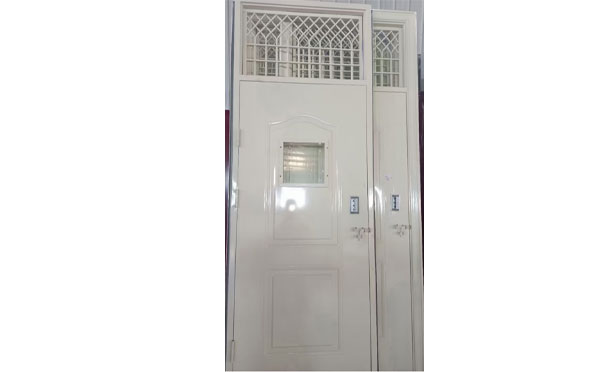 海南藏族学校教室门